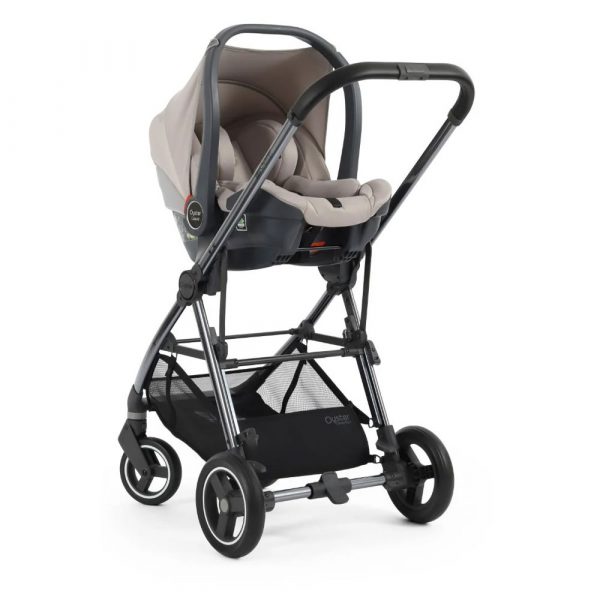 oyster gravity+ pushchair and capsule car seat stone