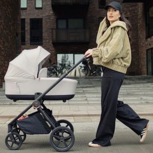 venicci claro pushchair carrycot vanilla